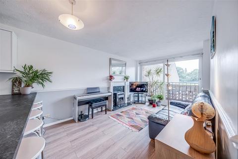 undefined, Sharnbrooke Close, Welling