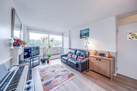 undefined, Sharnbrooke Close, Welling