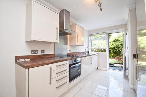 2 bedroom maisonette for sale, New Zealand Avenue, Walton-on-Thames, KT12