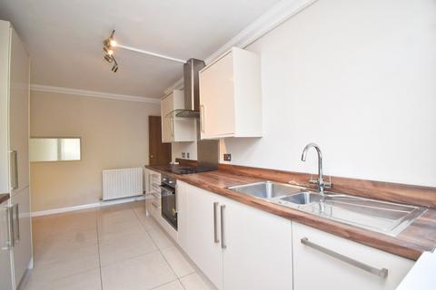 2 bedroom maisonette for sale, New Zealand Avenue, Walton-on-Thames, KT12