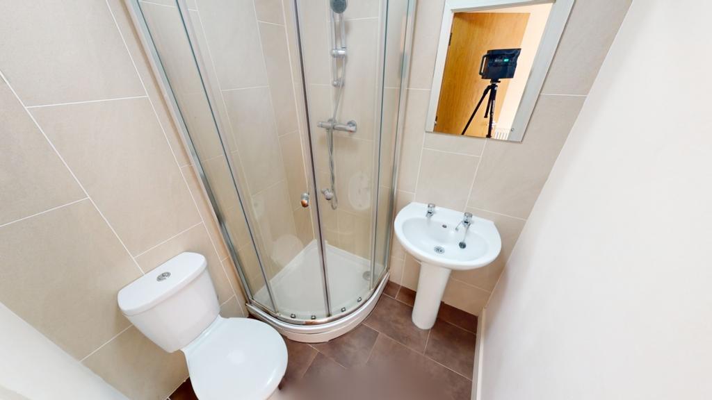 Lrg 6 6 Kilb Ensuite 2