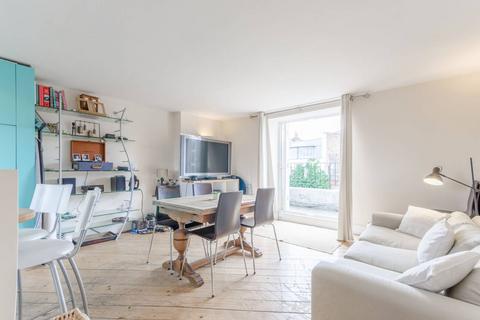 2 bedroom flat to rent, Cross Street, Islington, London, N1