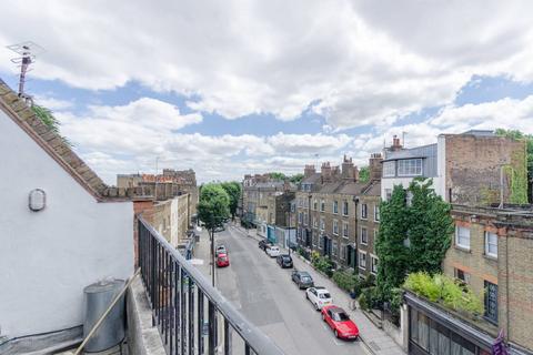 2 bedroom flat to rent, Cross Street, Islington, London, N1