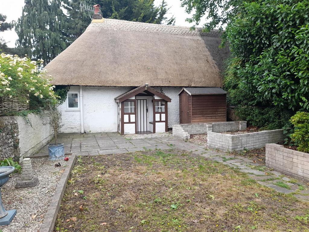 Exterior new thatch.jpg