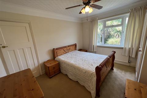 76 Park Road, Hounslow, TW3 2HB
