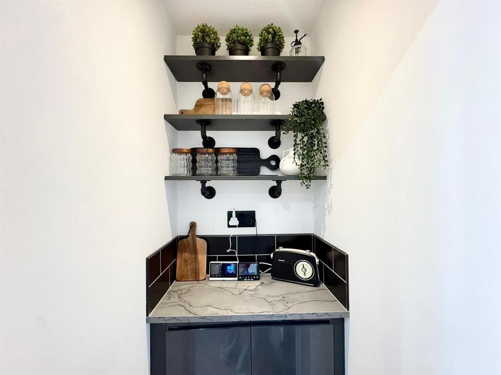 Cupboard kitchen (1).jpg