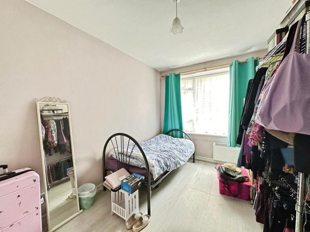 Bedroom2.jpg