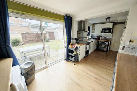 10 Cadby Close, Trowbridge, BA14 7DS