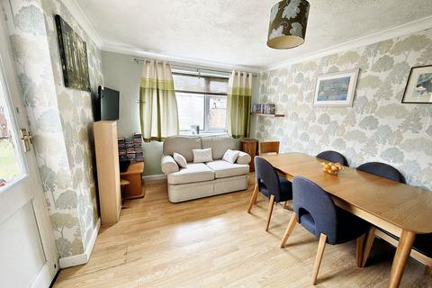 10 Cadby Close, Trowbridge, BA14 7DS