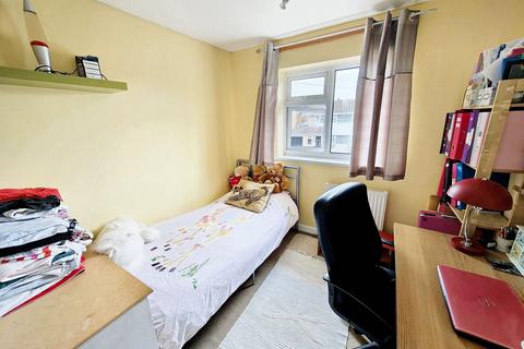 10 Cadby Close, Trowbridge, BA14 7DS