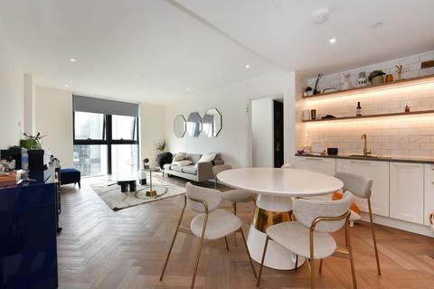 1 bedroom flat for sale, 23 Gauging Square, London E1W
