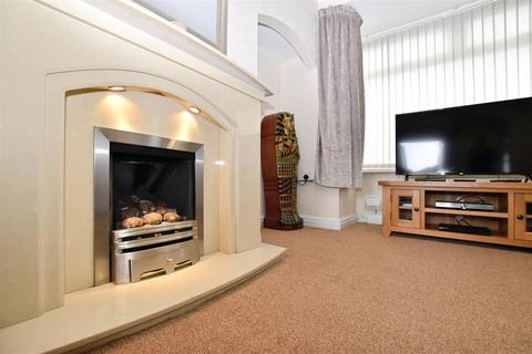 22 Glebe Road, Hull, HU7 0DX