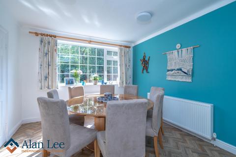 3 bedroom detached house for sale, Badger Road, Macclesfield, SK10 2EP