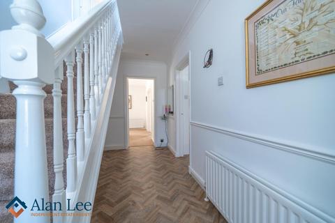 3 bedroom detached house for sale, Badger Road, Macclesfield, SK10 2EP