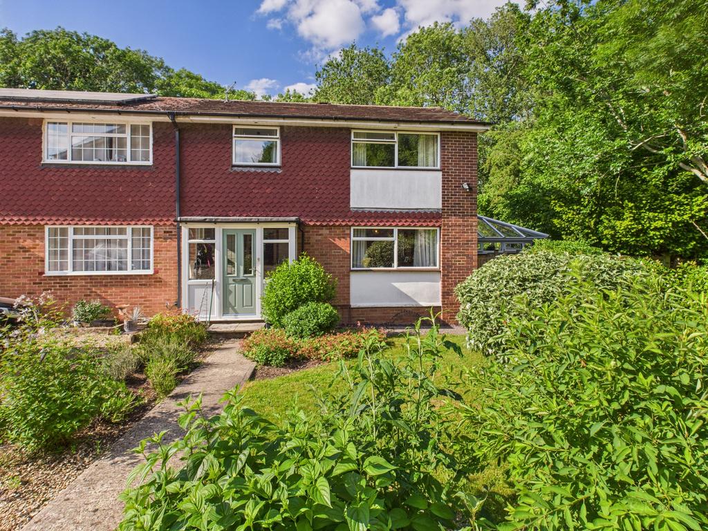 Cam02119 g0 pr0408 still024