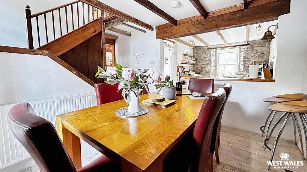 Dining Room.jpg