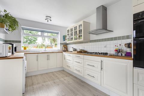 4 bedroom detached house for sale, Saxonbury Avenue, Sunbury-on-Thames, Surrey, TW16