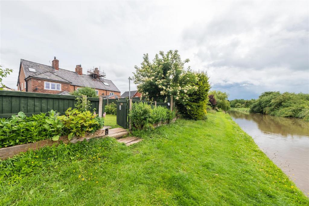 Shroppie Cottage-019.JPG