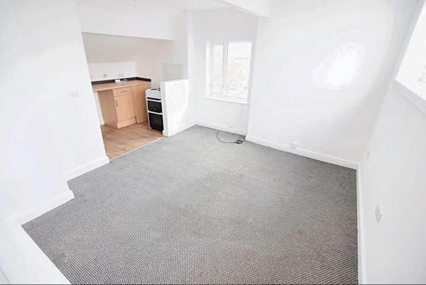 72919 20033 IMG 02 0002.jpeg