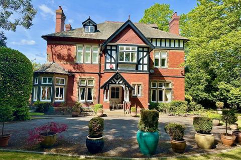6 bedroom detached house for sale, Royde Lodge, Lawrence Road, Skircoat Green
