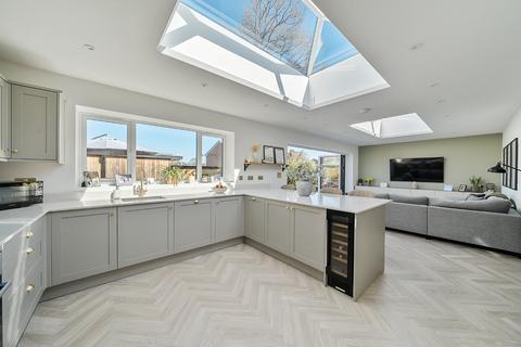 37 Rownhams Lane, North Baddesley, Southampton, SO52 9HR