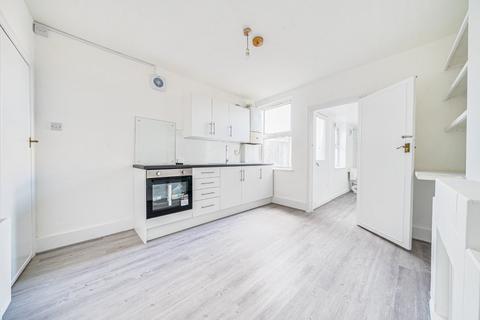 3 bedroom semi-detached house to rent, Dickerage Lane, New Malden, KT3