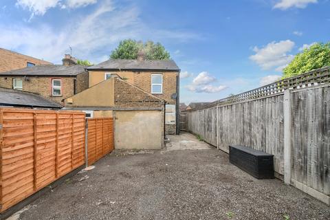 3 bedroom semi-detached house to rent, Dickerage Lane, New Malden, KT3