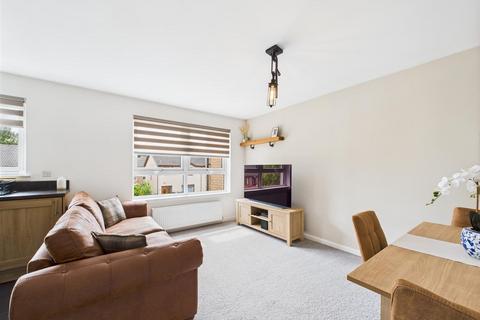 40f, Allison Crescent, Perth, PH1 2US