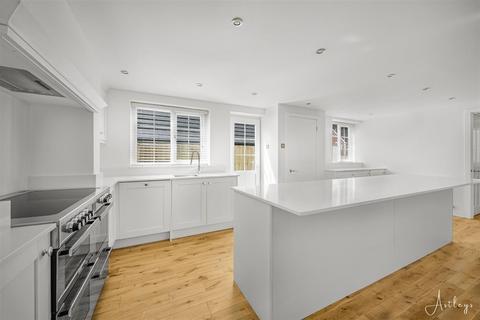 2 bedroom semi-detached house for sale, Oak View, Cilfrew, Neath