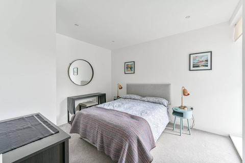 2 bedroom flat to rent, Oldridge Road, Balham, London, SW12