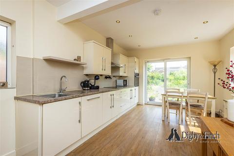 3 bedroom detached bungalow for sale, Park Road, Radcliffe-On-Trent, Nottingham