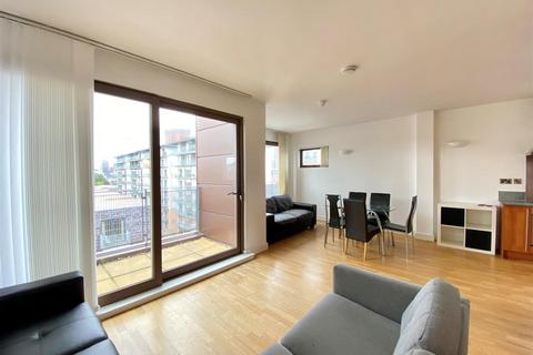 3 bedroom apartment for sale, Advent House, Isaac Way, Manchester
