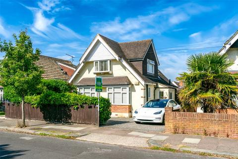 4 bedroom detached house for sale, Nutbourne Road, Worthing, West Sussex, BN14