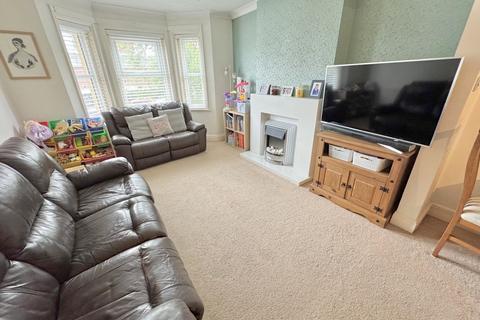 4 bedroom end of terrace house for sale, Davis Road, Parkstone , Poole, BH12