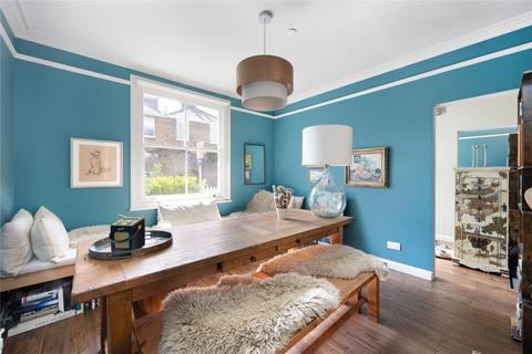 25 Thornton Road, London, SW19 4NG