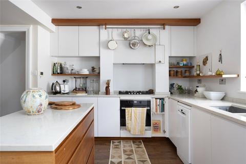 25 Thornton Road, London, SW19 4NG