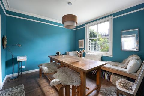 25 Thornton Road, London, SW19 4NG