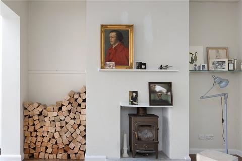25 Thornton Road, London, SW19 4NG