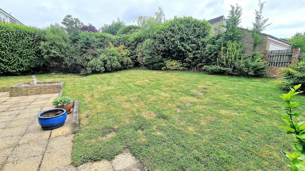 GARDEN 1.jpg
