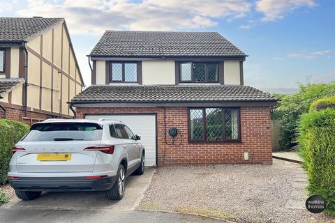 27 Grampian Close, Hereford, HR4 0TA