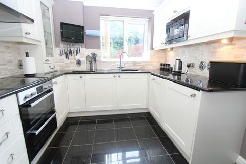 10 Brandon Way, Brierley Hill, DY5 2JX
