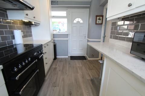 3 bedroom semi-detached house for sale, Stourbridge Road, Dudley DY1