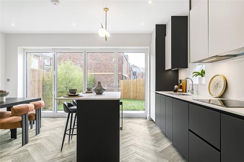 4 bedroom semi-detached house for sale, Serenity Close, London, N14
