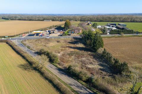 4 bedroom property with land for sale, Hannington, Northampton