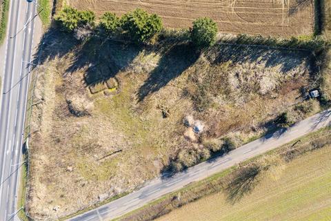 4 bedroom property with land for sale, Hannington, Northampton