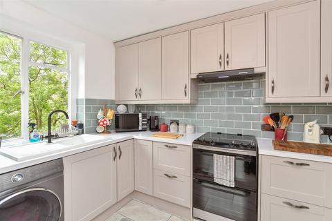 3 bedroom flat for sale, Furze Hill, Hove, Brighton & Hove