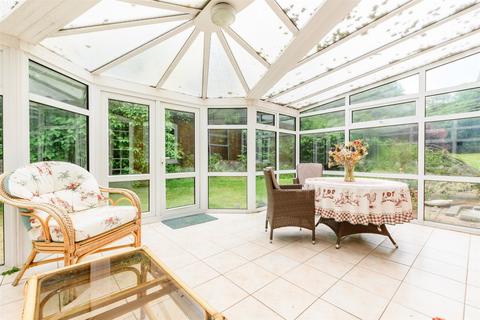 4 bedroom detached house for sale, Walderslade Road, Chatham ME4