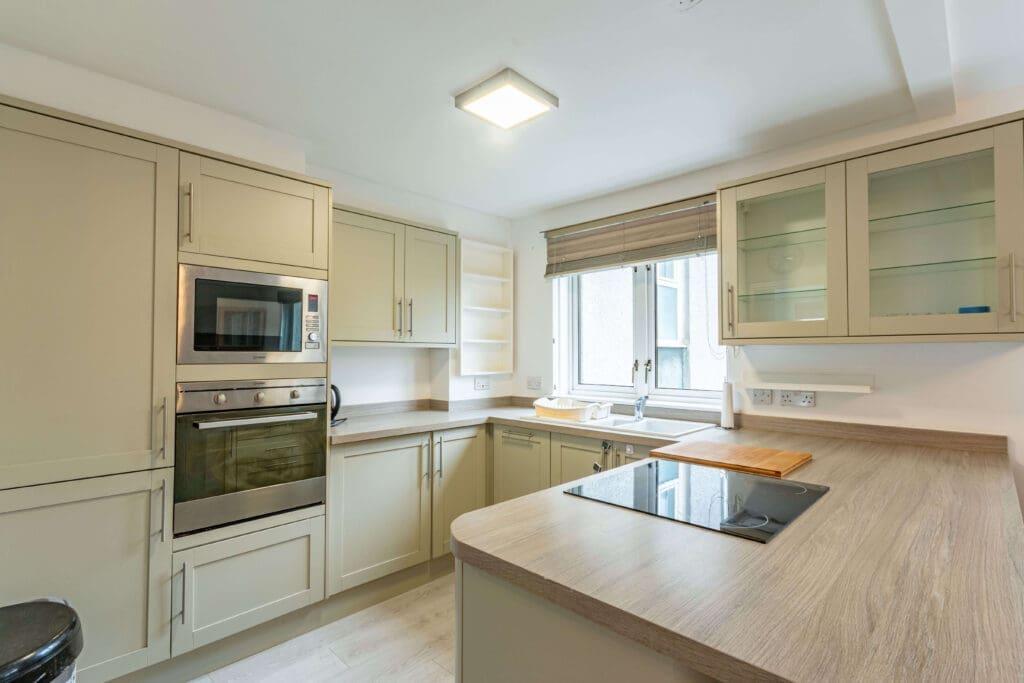 Apartment in Edinburgh, East Craigs - View 5