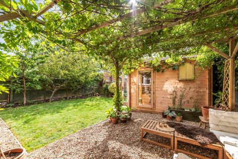 2 bedroom maisonette for sale, Lyme Farm Road, London
