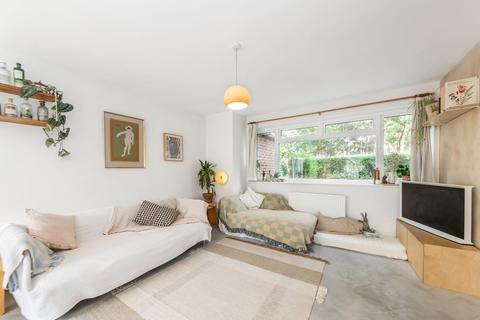 2 bedroom maisonette for sale, Lyme Farm Road, London